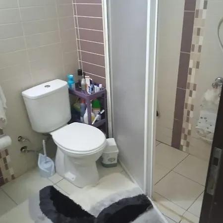 Kpz Flats - Cheap Staying Sleeping Place Apartment