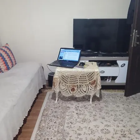 Kpz Flats - Cheap Staying Sleeping Place Apartment *