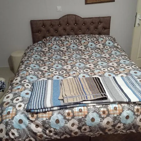 Kpz Flats - Cheap Staying Sleeping Place Apartment