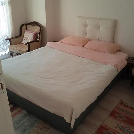 Kpz Flats - Cheap Staying Sleeping Place Apartment