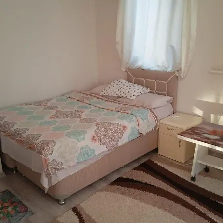 Apartment Kpz Flats - Cheap Staying Sleeping Place *